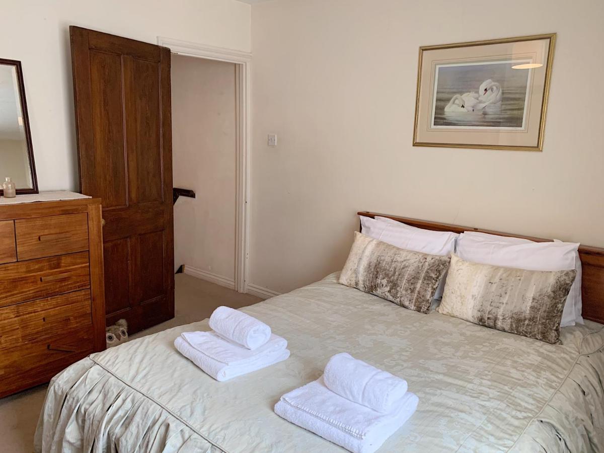 Cosy Central Windsor House Sleeps 4 Buitenkant foto